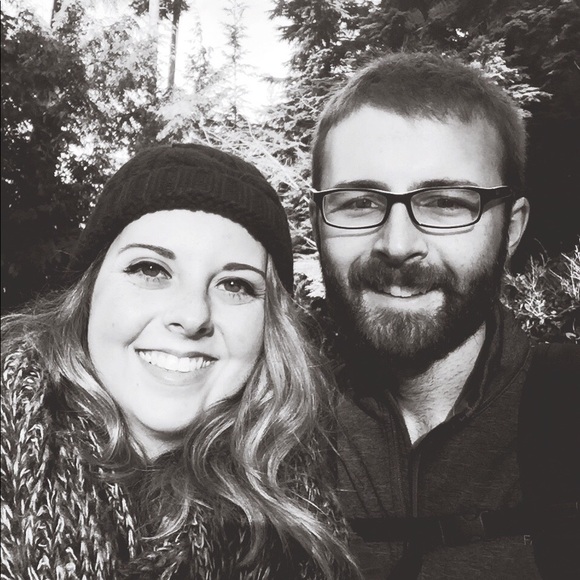 Meet your Posher, Emily - Picture 1 of 2